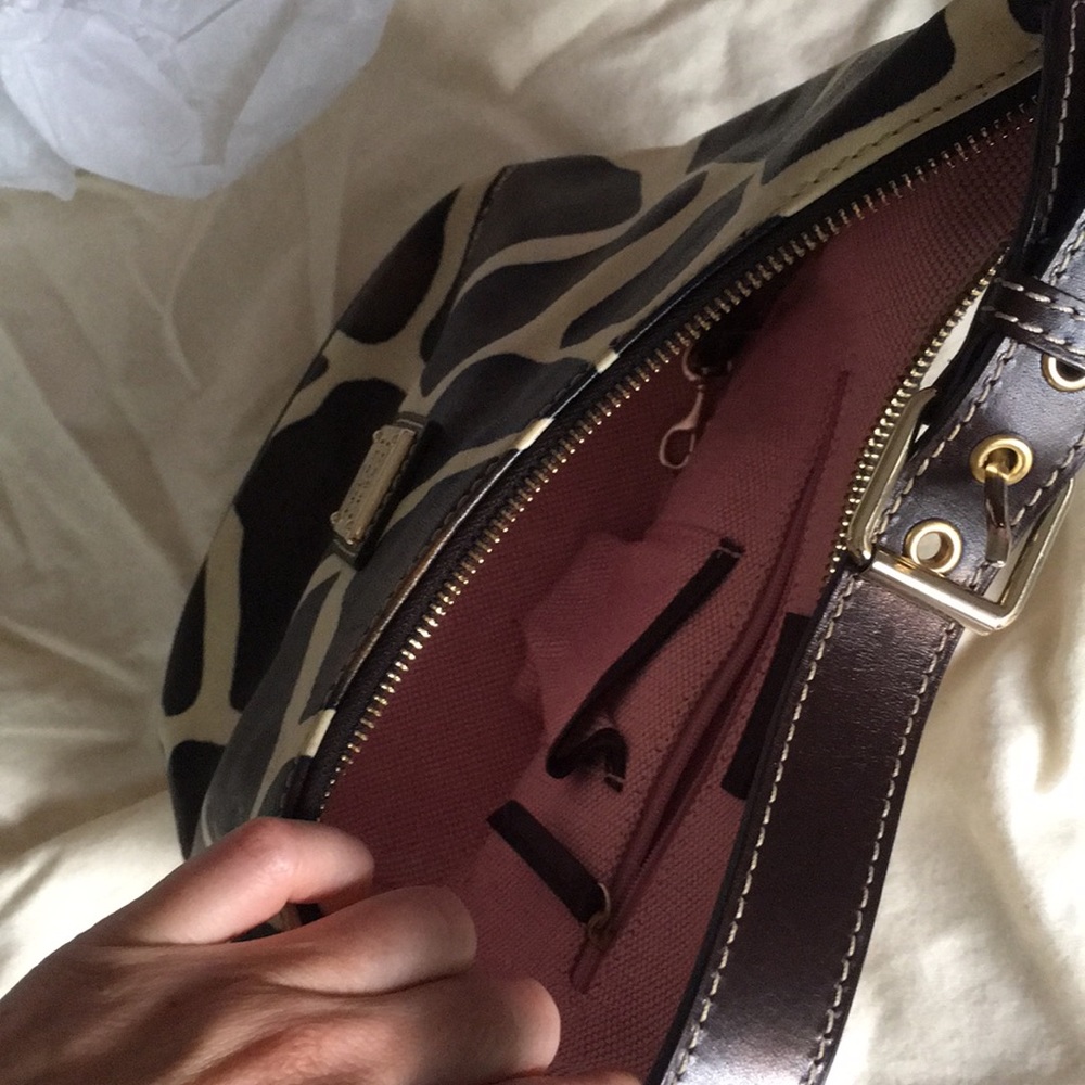 Dooney & Bourke Handbag - Picture 6 of 7